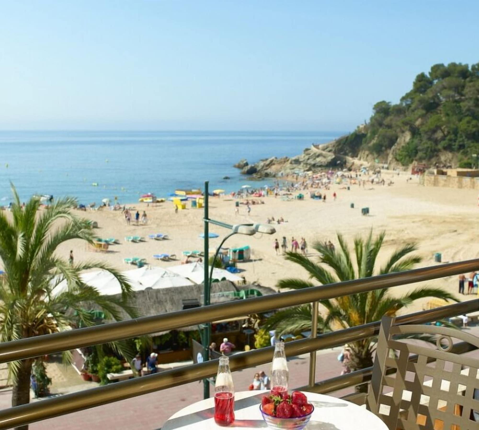 Almirall Apartaments Lloret de Mar Eksteriør bilde