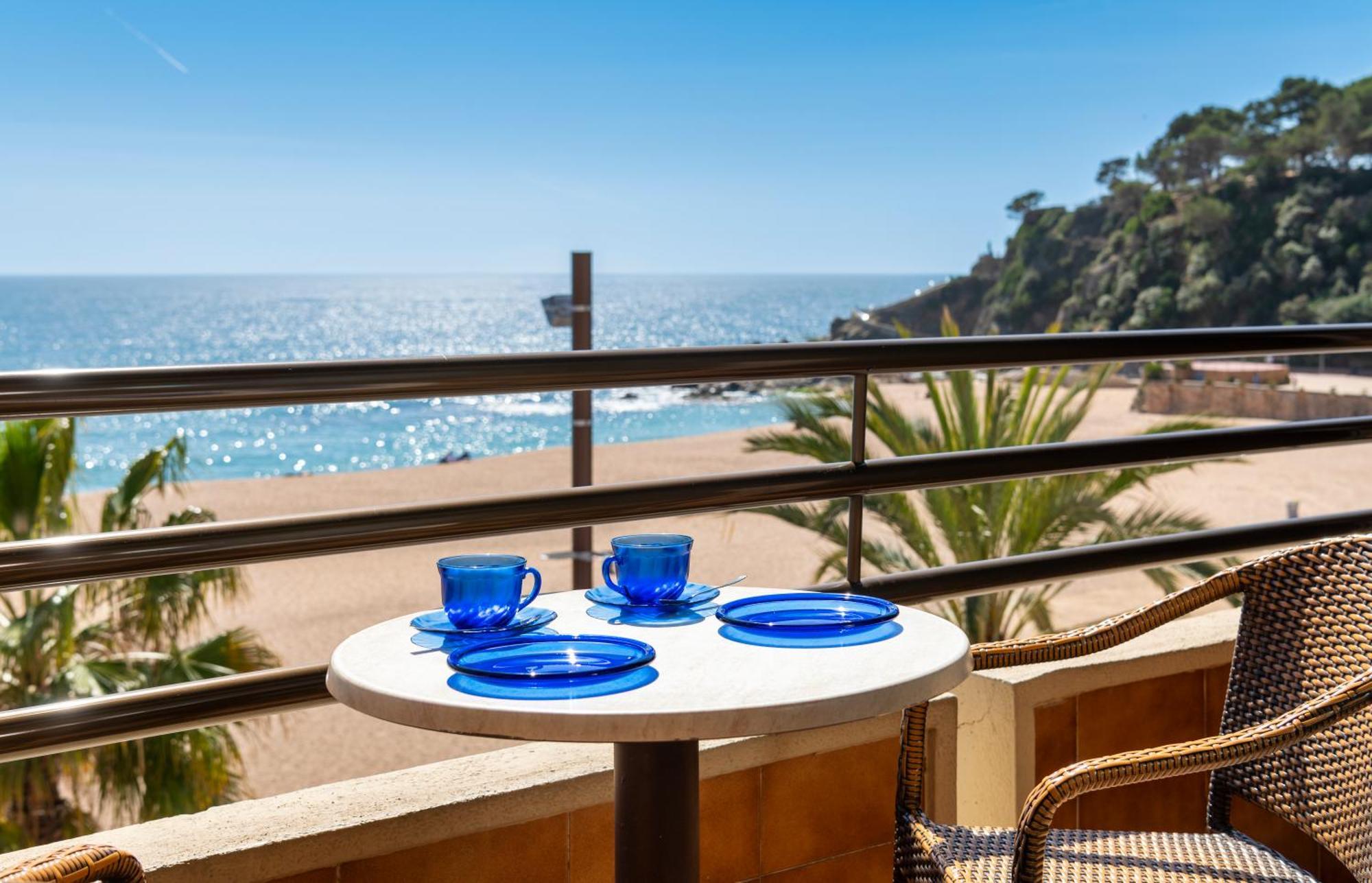 Almirall Apartaments Lloret de Mar Eksteriør bilde