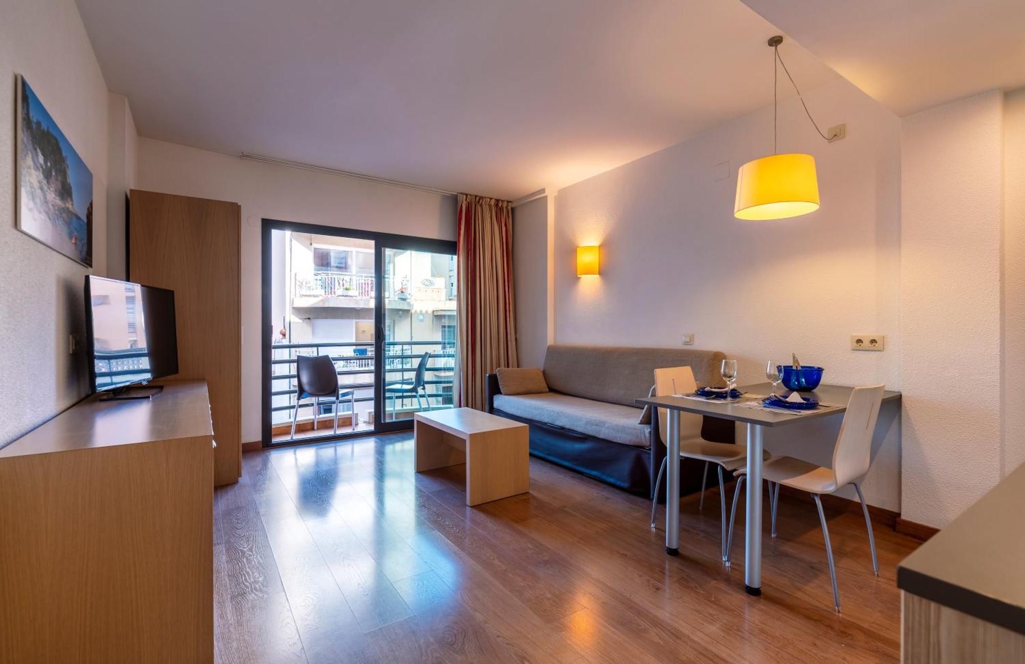 Almirall Apartaments Lloret de Mar Eksteriør bilde