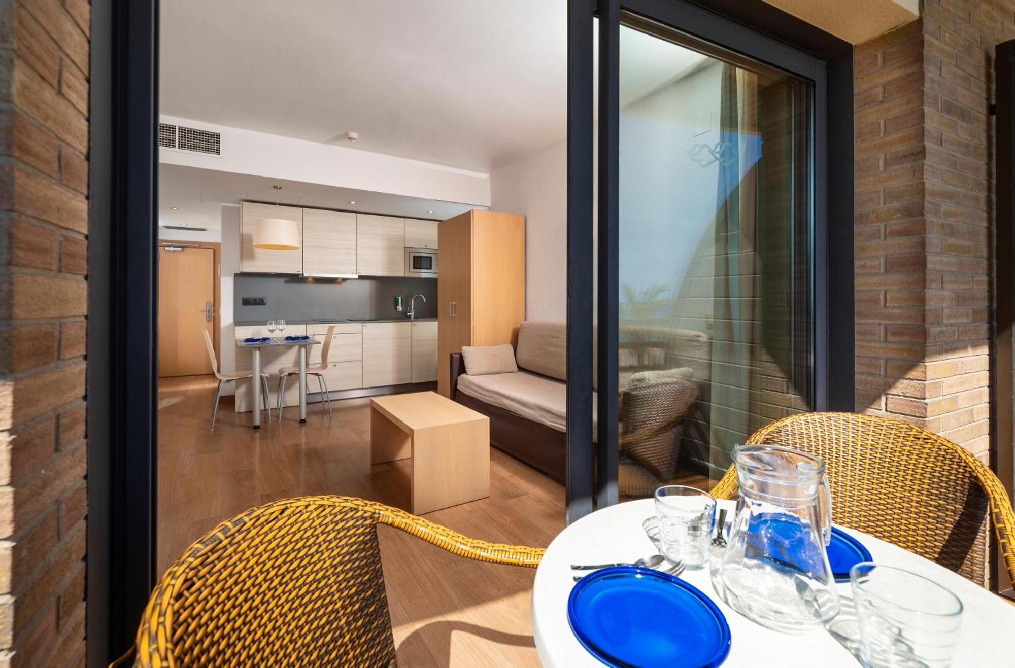Almirall Apartaments Lloret de Mar Eksteriør bilde