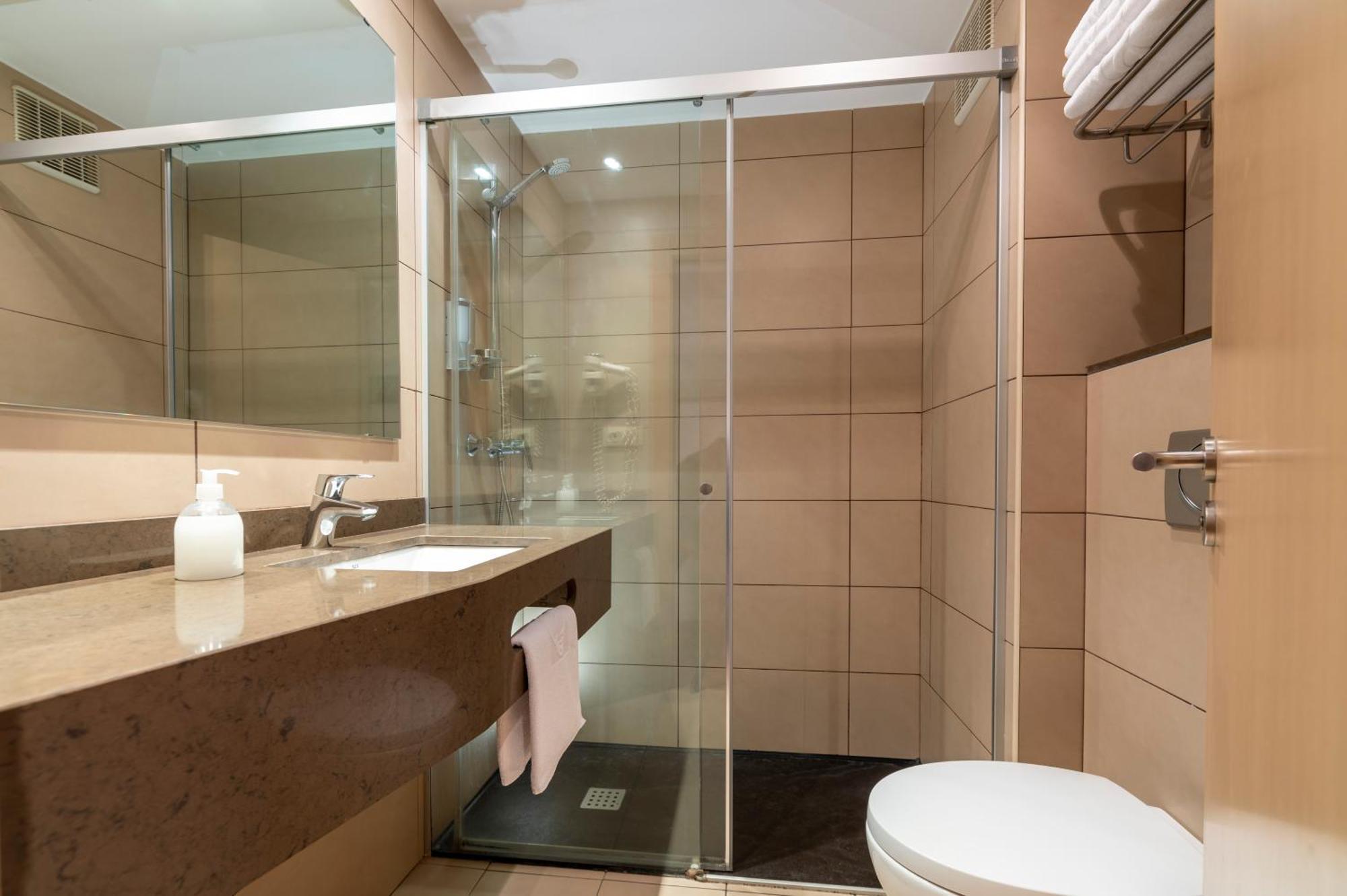 Almirall Apartaments Lloret de Mar Eksteriør bilde