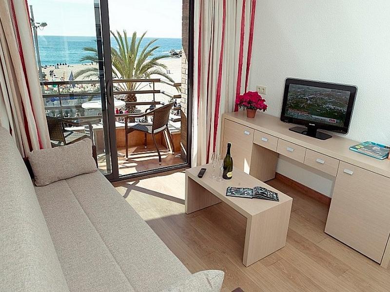 Almirall Apartaments Lloret de Mar Eksteriør bilde