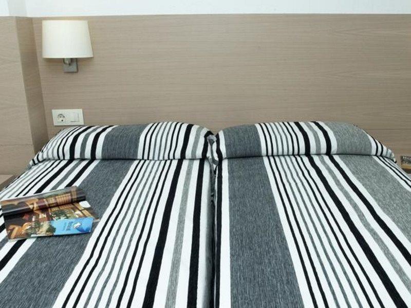 Almirall Apartaments Lloret de Mar Eksteriør bilde